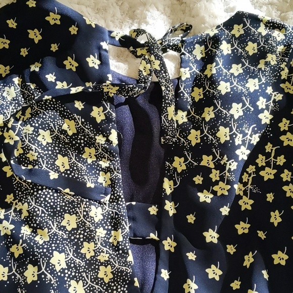 1 LEFT! Navy Shift Dress w/Flower Print - Picture 6 of 7